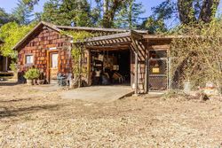 Redwood Valley, CA Repo Homes