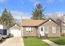 Dundee, IL Repo Homes